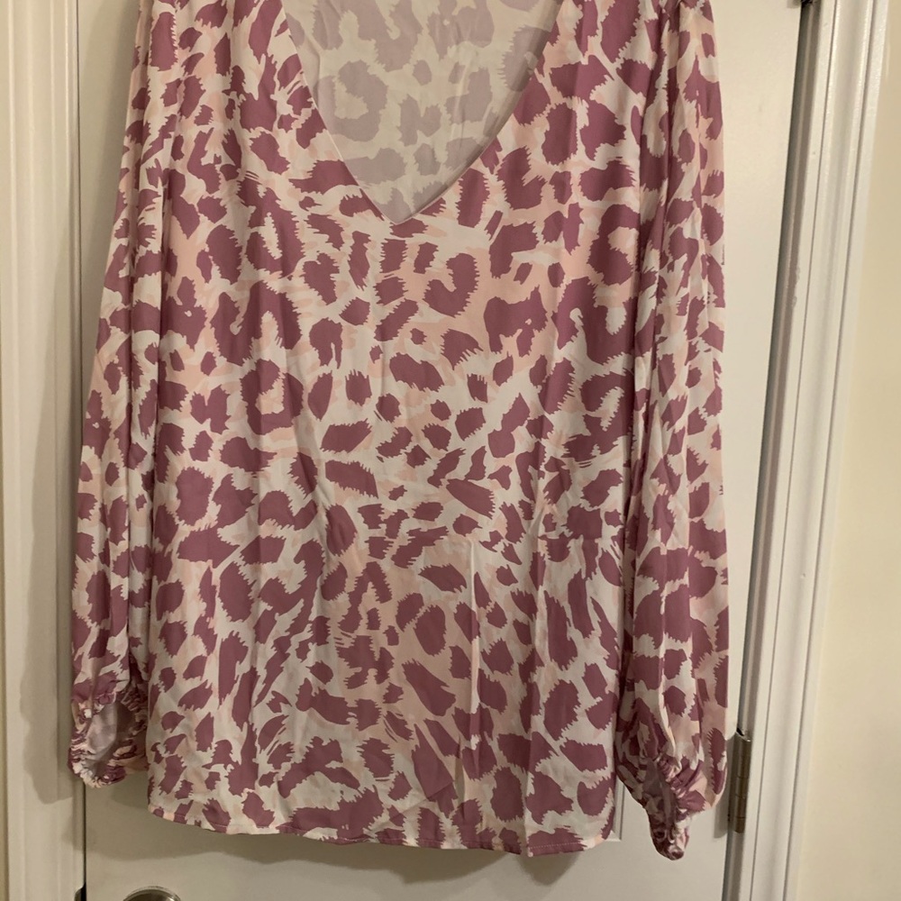 Balloon sleeves, Vneck dress blouse